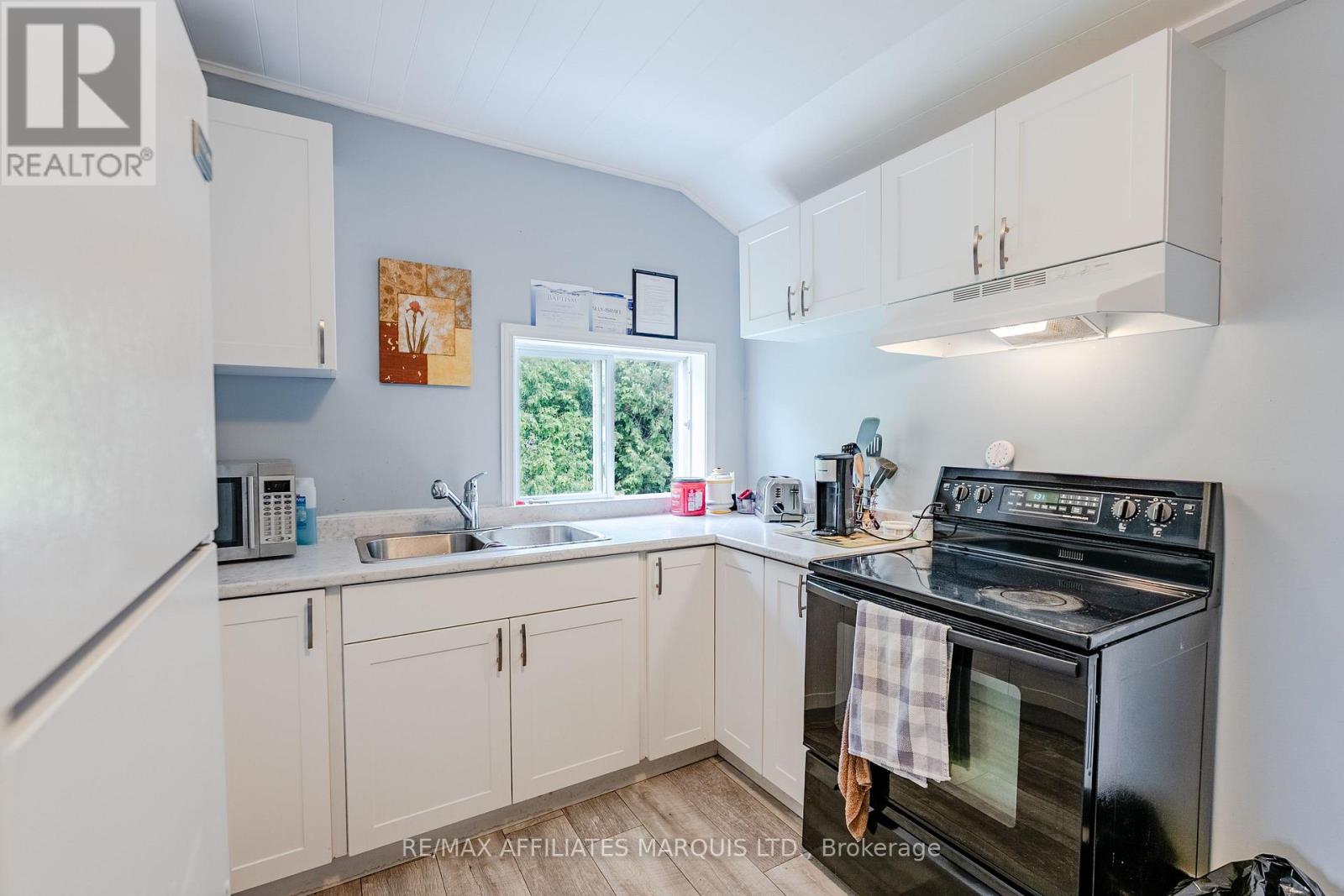 52 ELM ST INGLESIDE STREET - 31