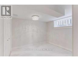 Laundry room - 44 Tremont Crescent, Toronto, ON M3B2S2 Photo 10