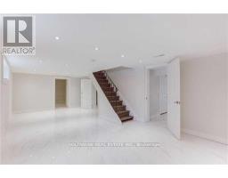 44 Tremont Crescent, Toronto, ON M3B2S2 Photo 12