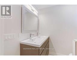 44 Tremont Crescent, Toronto, ON M3B2S2 Photo 14