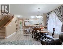 4pc Bathroom - 501 Coral Cove Ne, Calgary, AB T3J3Y9 Photo 8