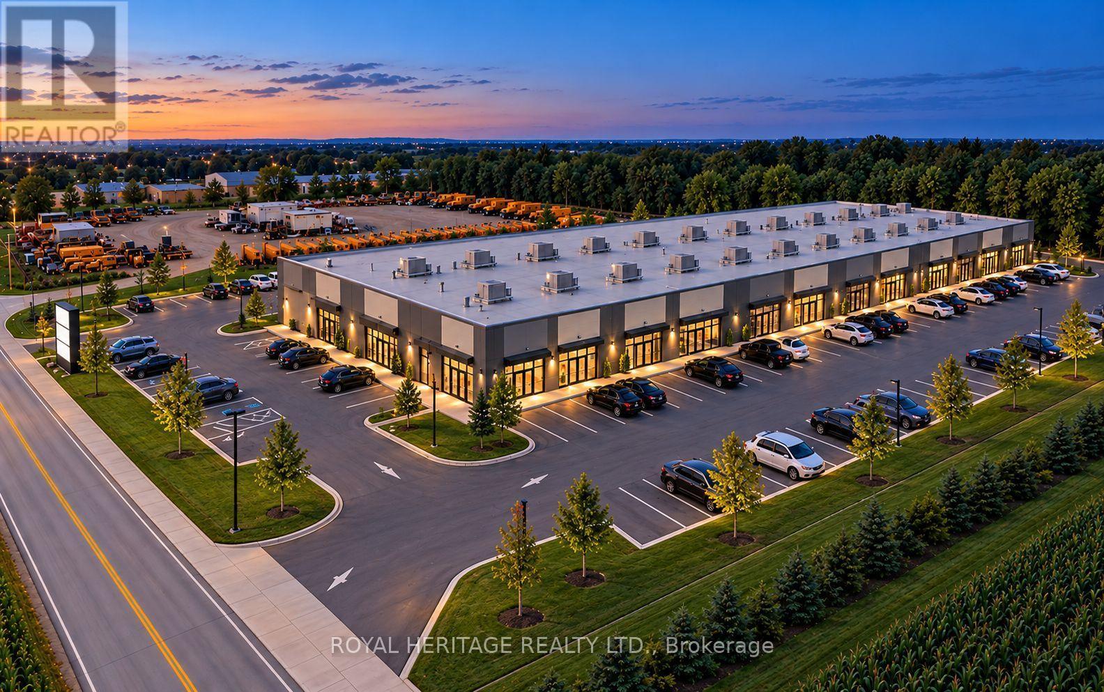 2385 Thornton Road North, Oshawa, ON photo 2