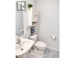 Bathroom - 28 Goldeye Street, Whitby, ON L1P1Y5 Photo 7