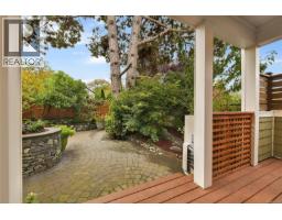 Entrance - 2517 Asquith St, Victoria, BC V8R3Y2 Photo 18