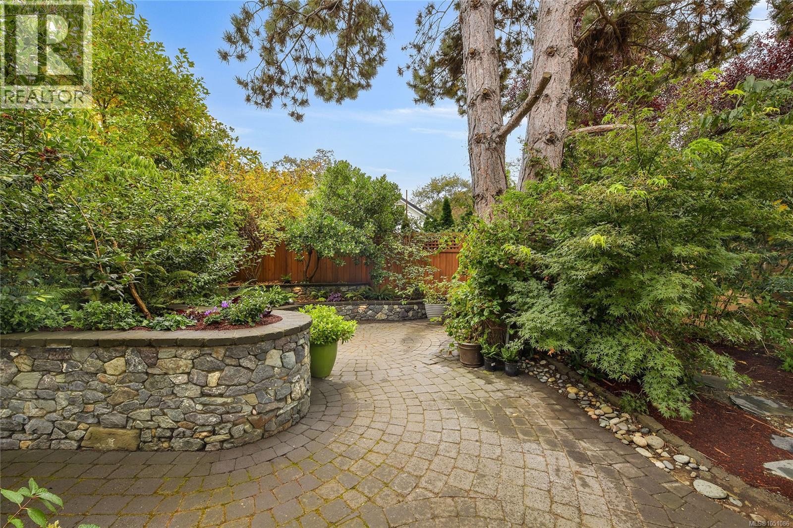 2517 Asquith St - 71