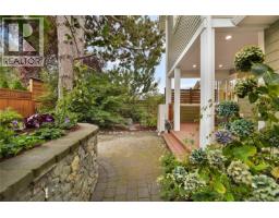 2517 Asquith St, Victoria, BC V8R3Y2 Photo 64