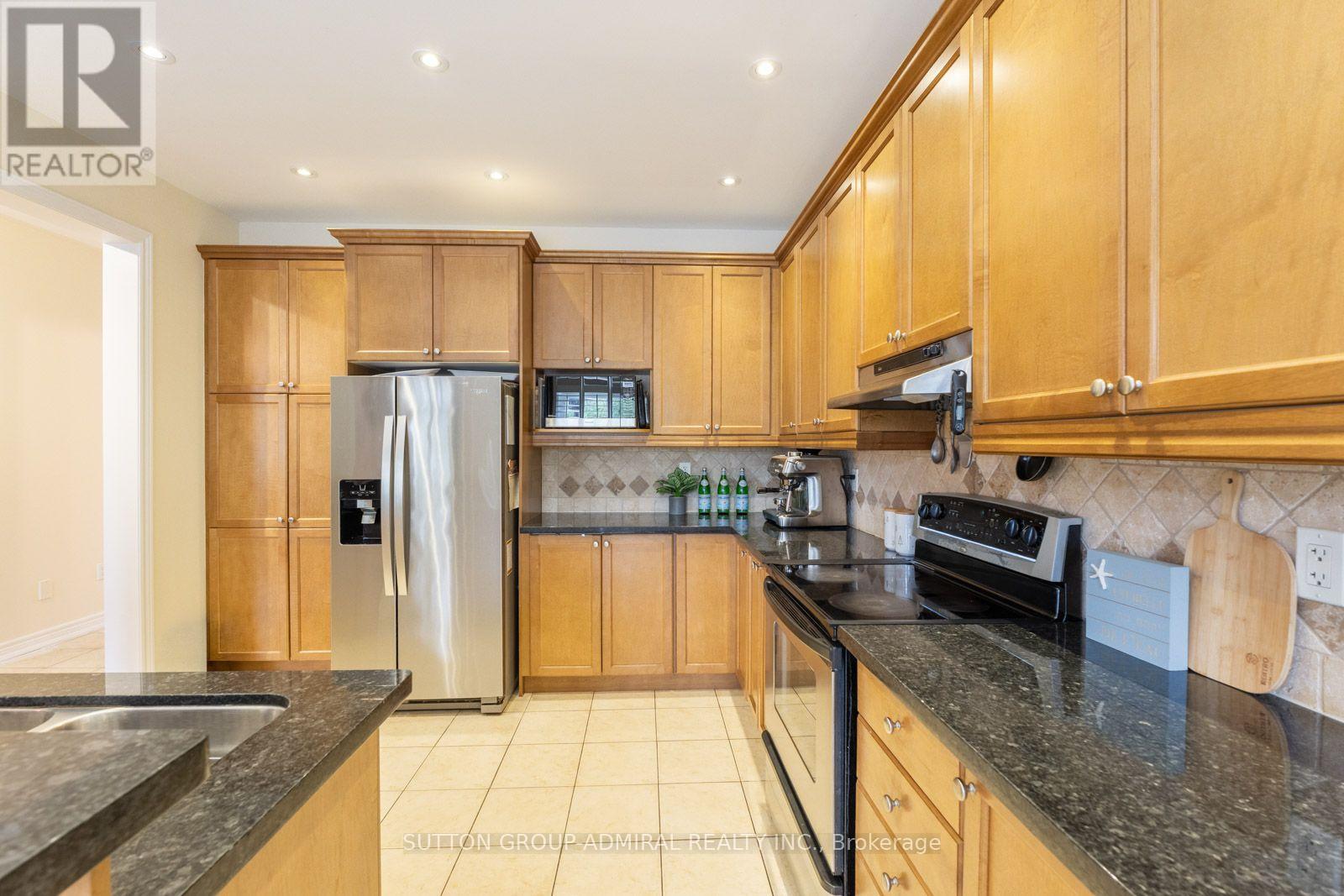 354 AUTUMN HILL BOULEVARD - Image 12