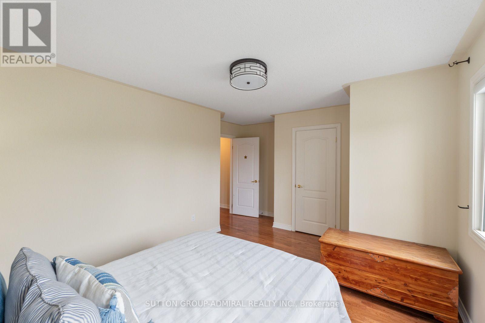 354 AUTUMN HILL BOULEVARD - Image 27