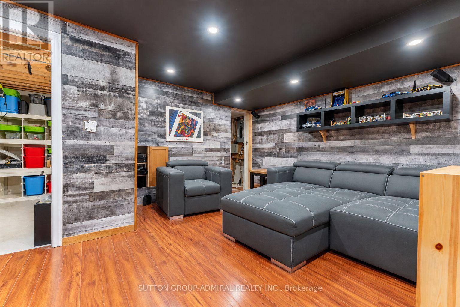 354 AUTUMN HILL BOULEVARD - Image 34