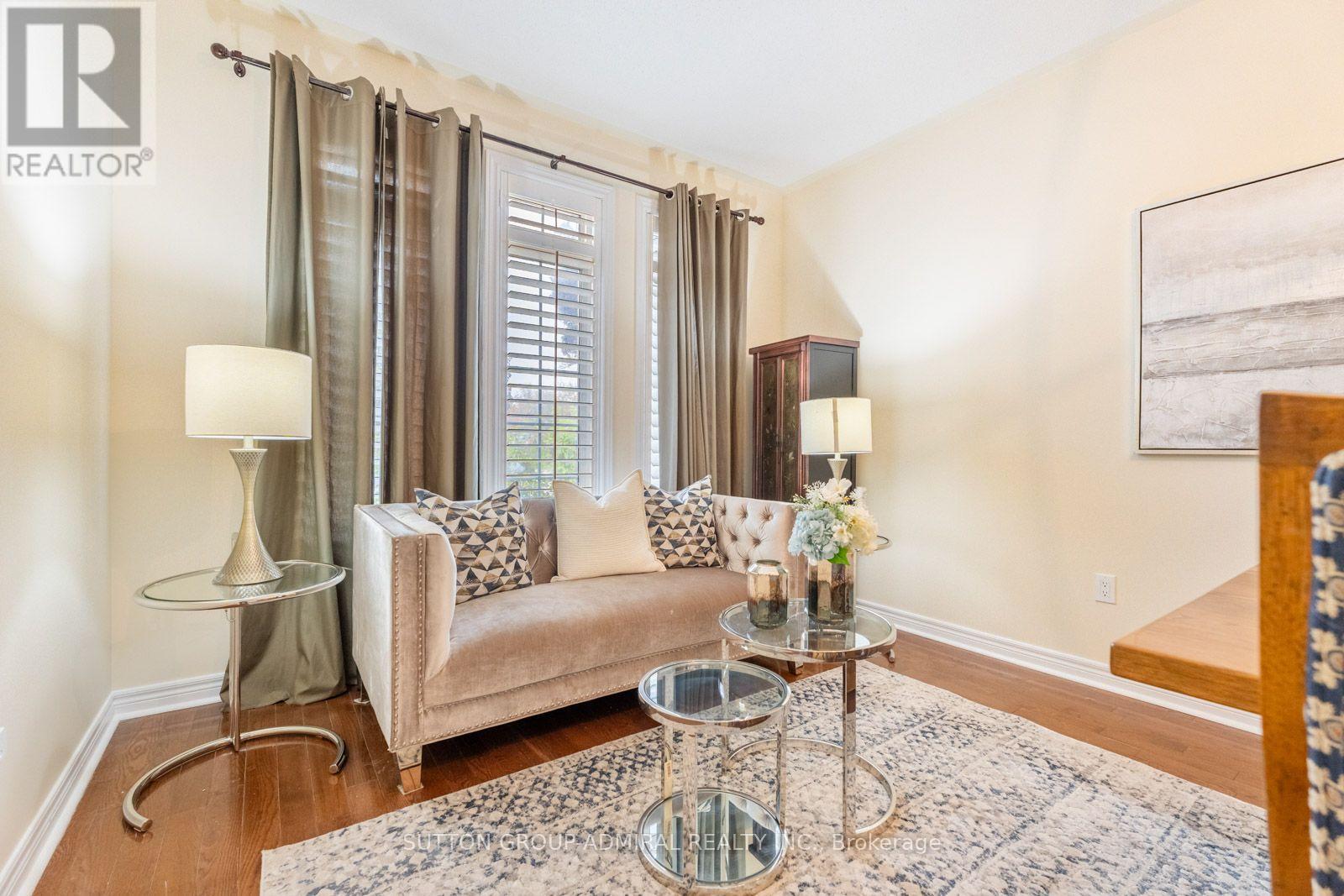 354 AUTUMN HILL BOULEVARD - Image 7