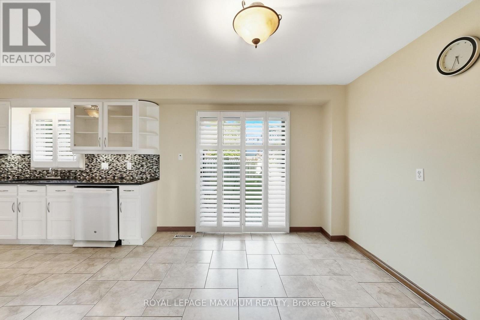182 NESTOR CRESCENT - 18