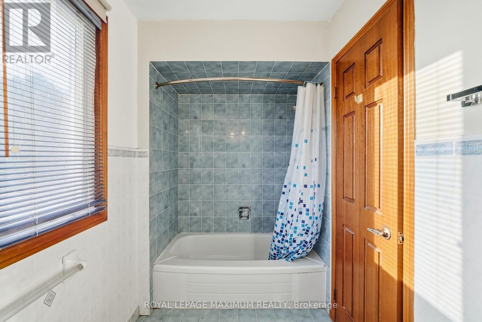 182 NESTOR CRESCENT - Image 31
