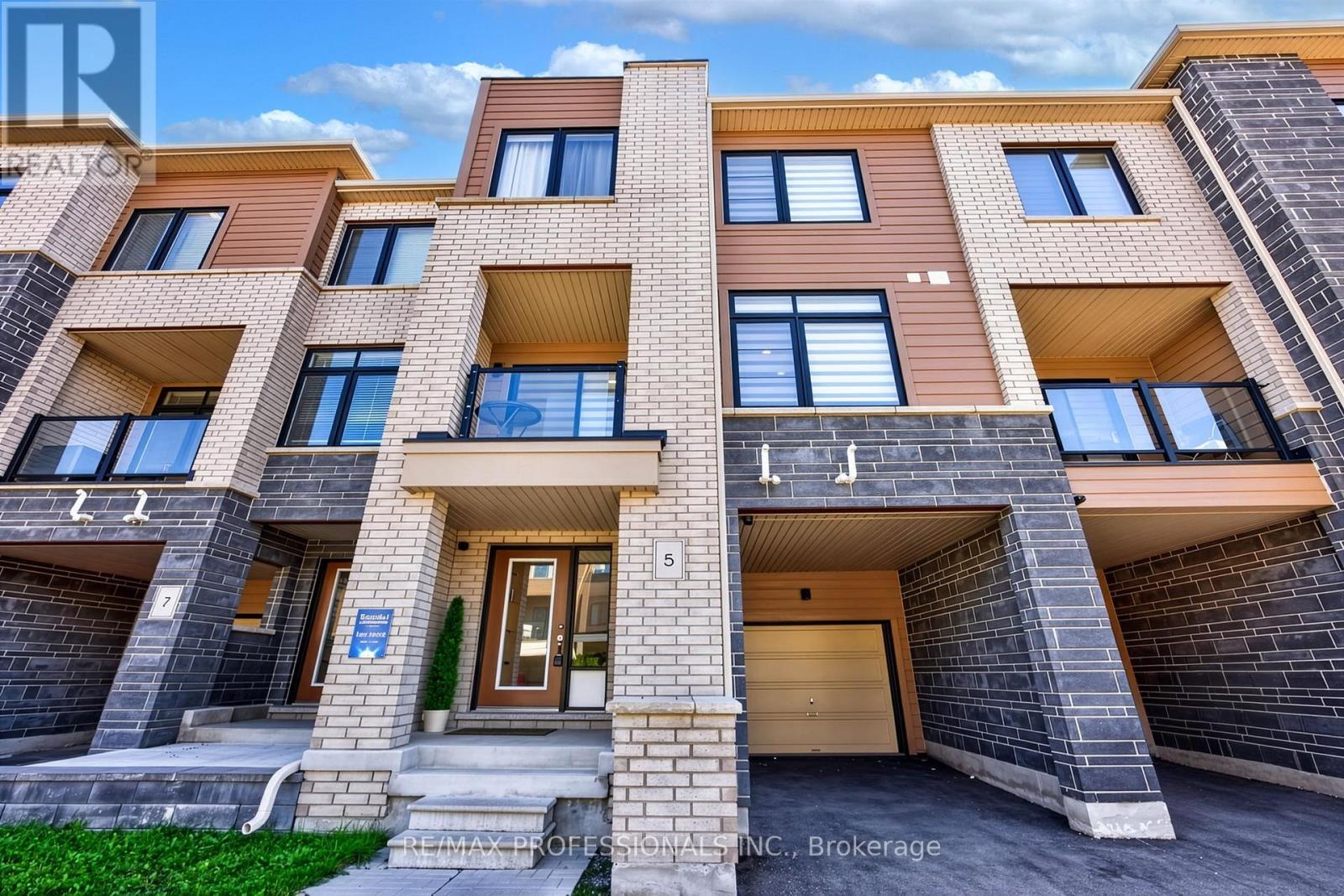 5 DELANO WAY - 1