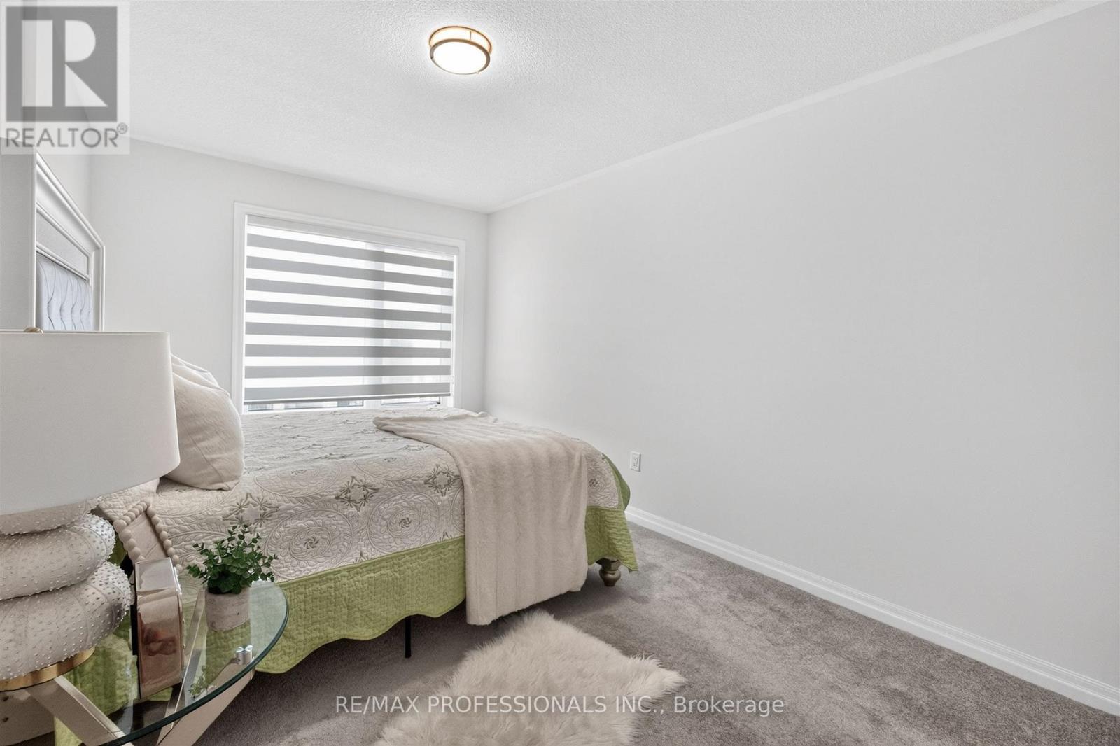 5 DELANO WAY - 35