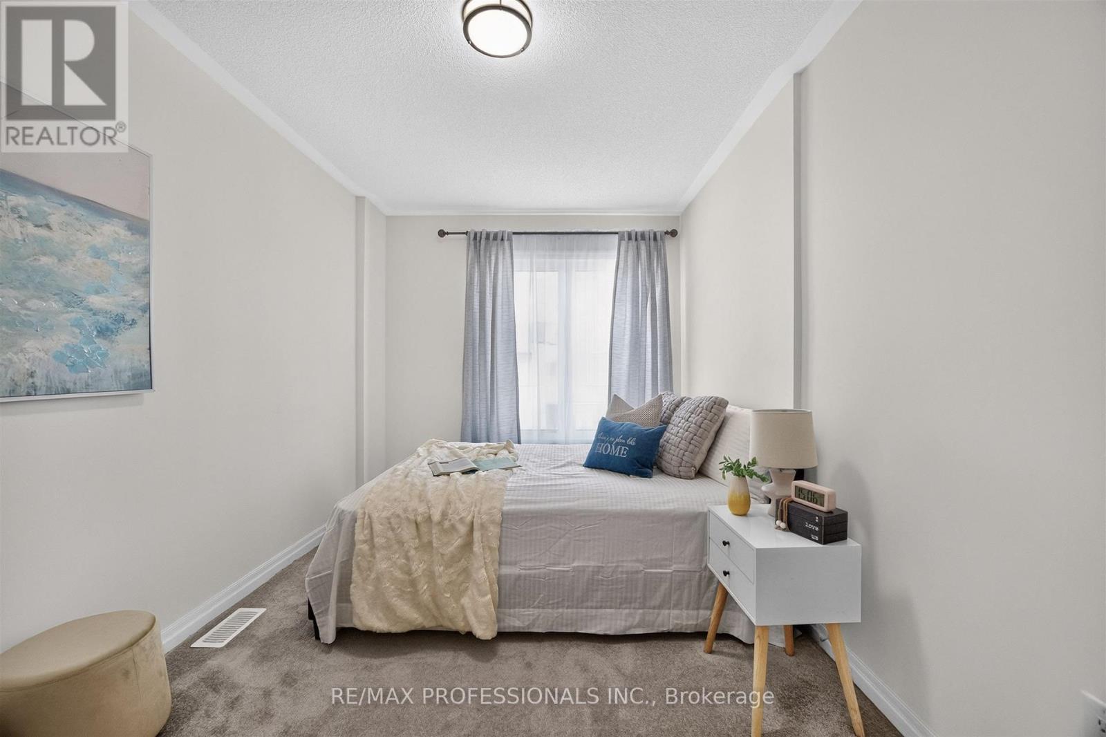 5 DELANO WAY - 42