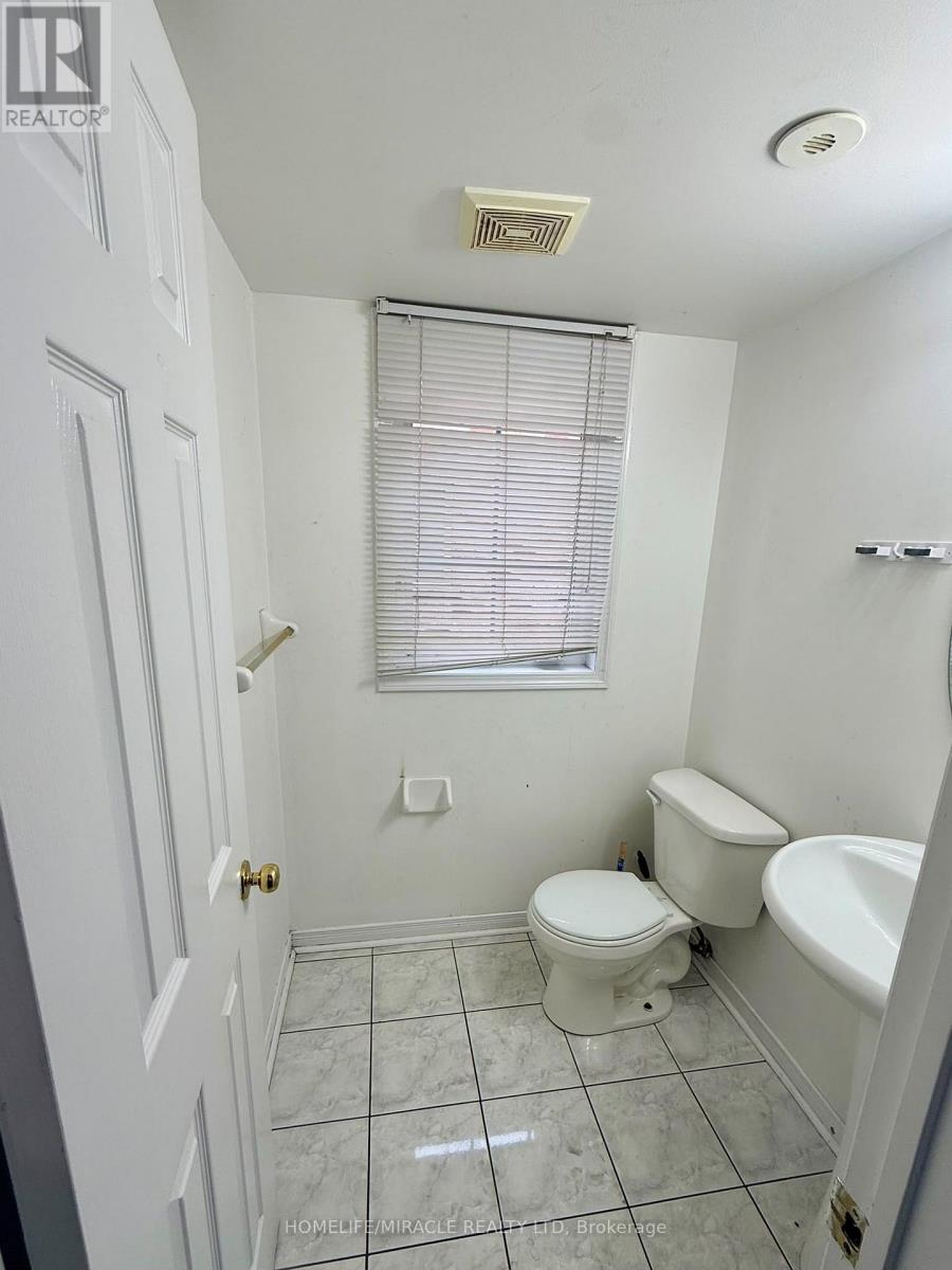 2800 Eglinton Avenue East — photo 8