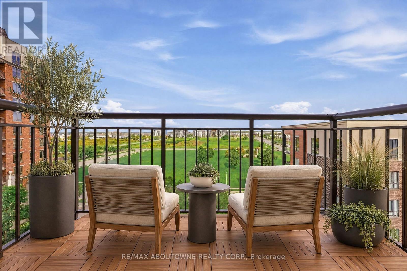 #709 2391 CENTRAL PARK DRIVE - 22