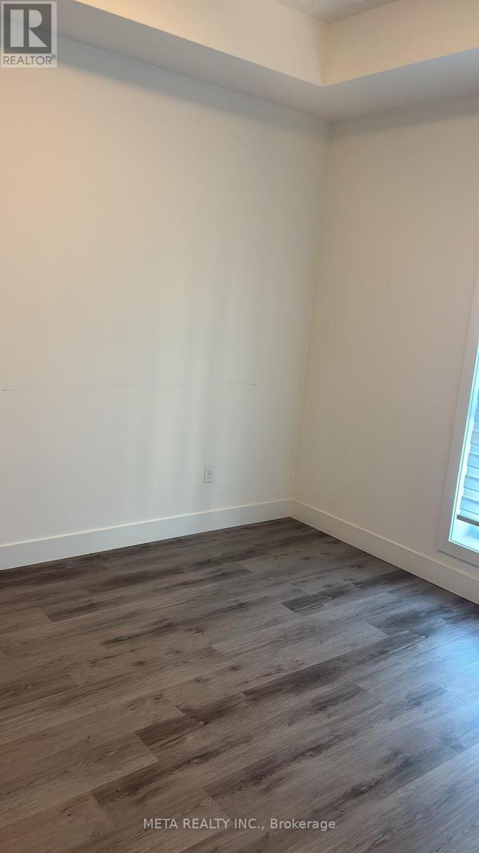112 - 1101 LACKNER PLACE — photo 3