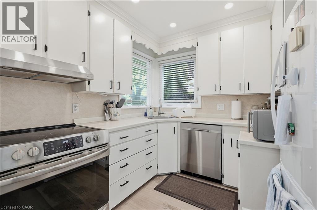 137 TERRACE Drive - Image 10