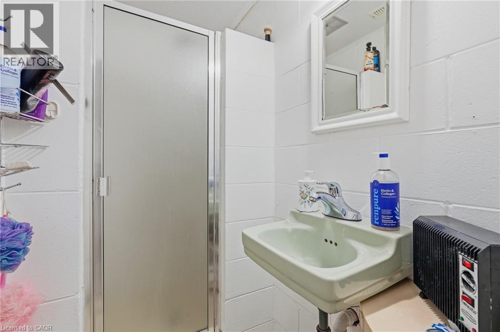 137 TERRACE Drive - 27