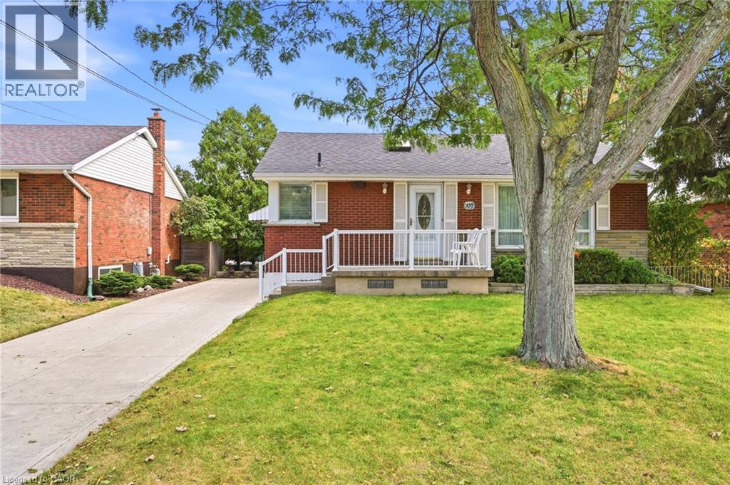 137 TERRACE Drive - 3
