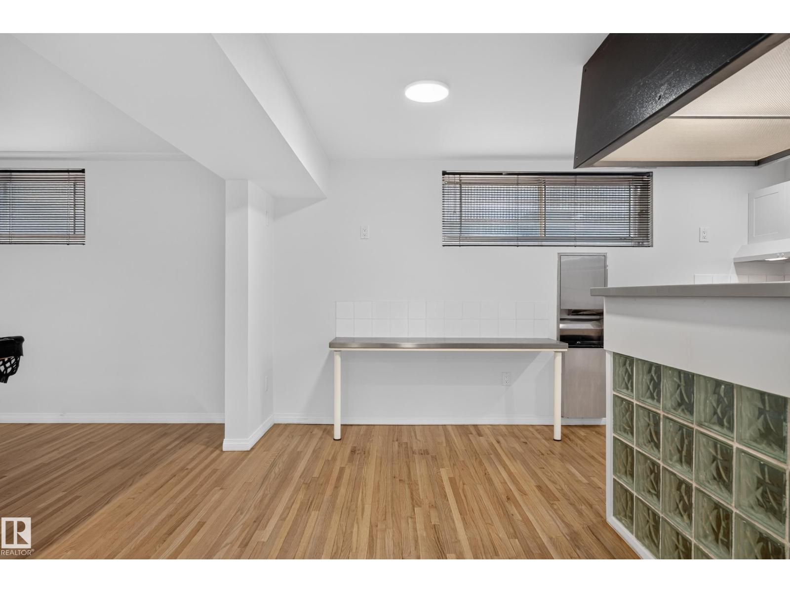 4813 115 AV NW - 29