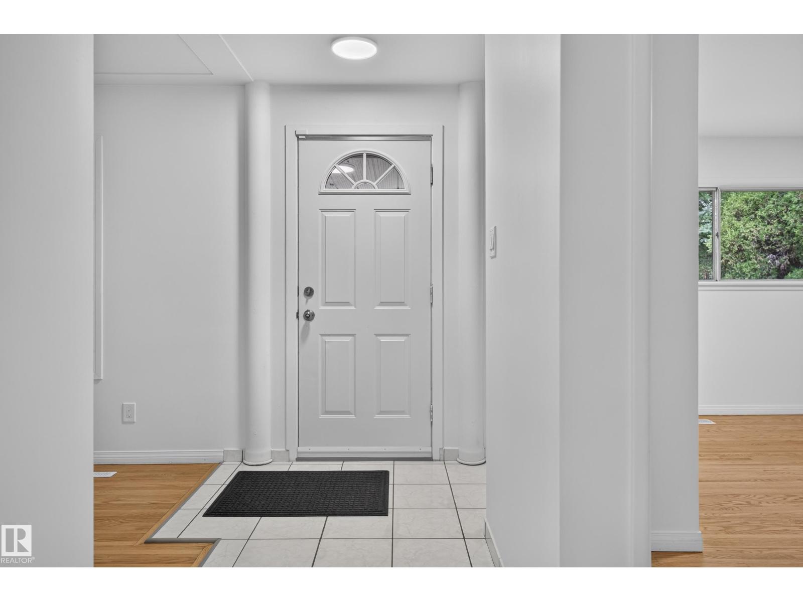 4813 115 AV NW - 6
