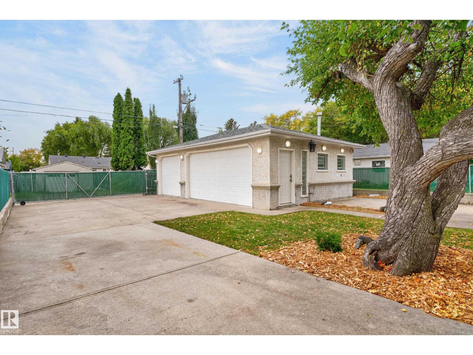 4813 115 AV NW - 49