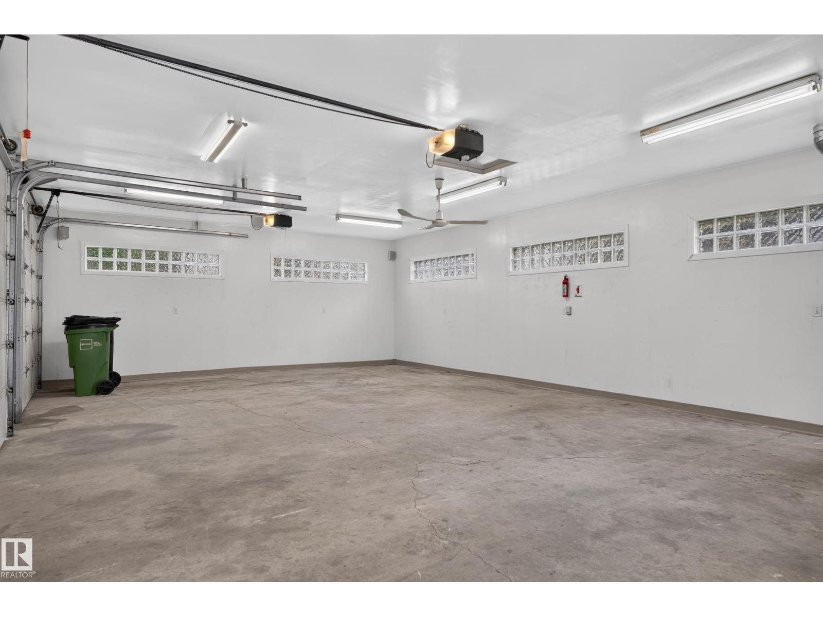 4813 115 AV NW - 52