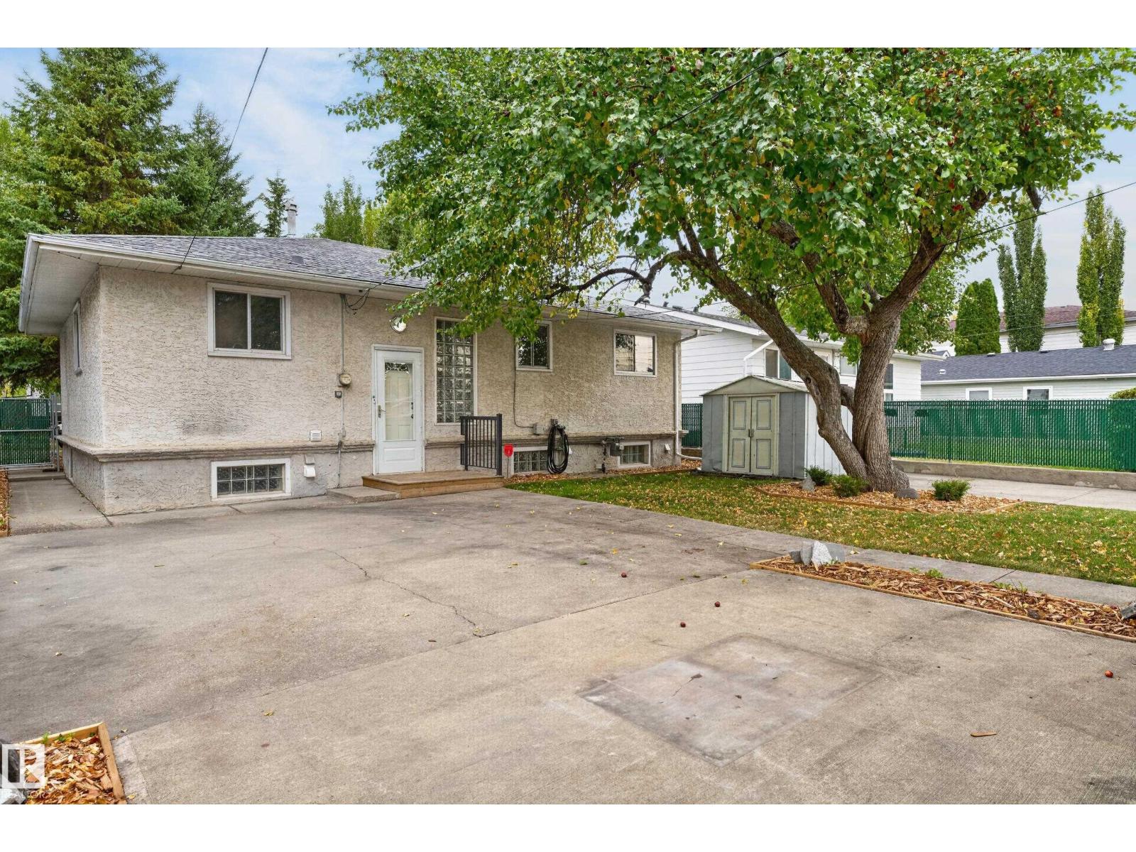 4813 115 AV NW - 54