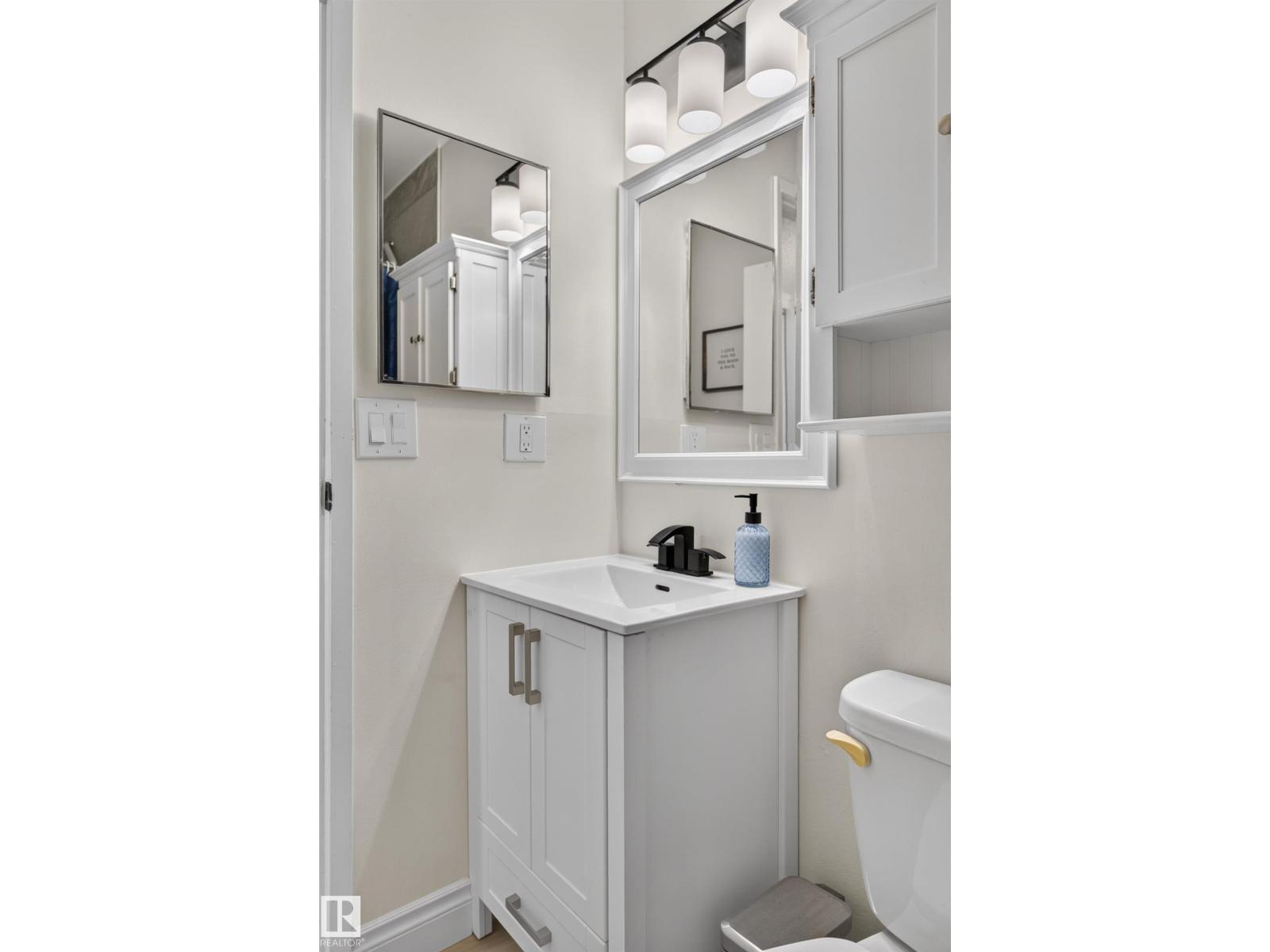 1594 69 Street NW - Image 35