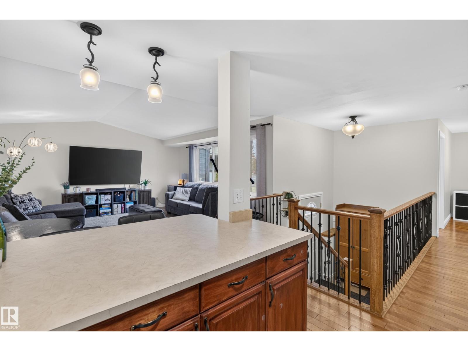 1594 69 Street NW - Image 19