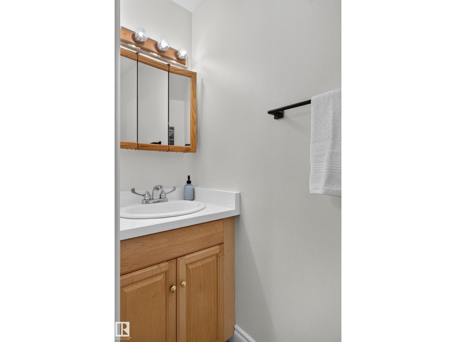 1594 69 Street NW - 22