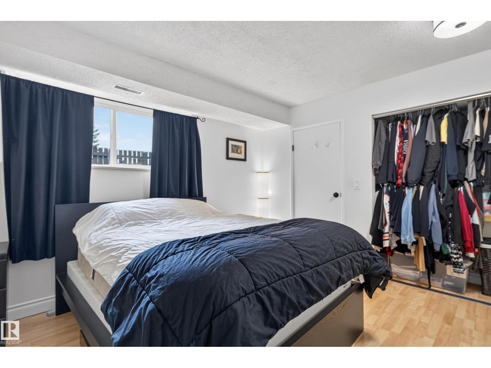 1594 69 Street NW - 32