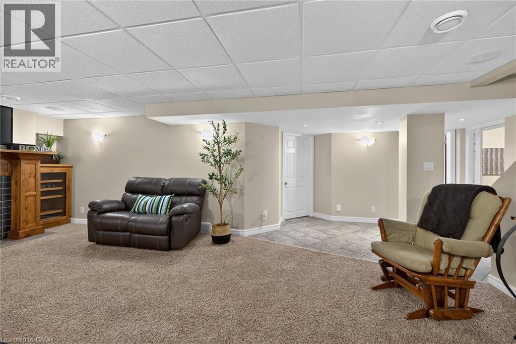 2 KEEN Street - Image 28