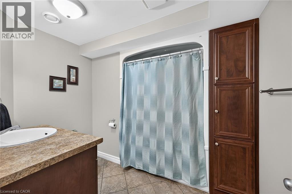 2 KEEN Street - Image 33