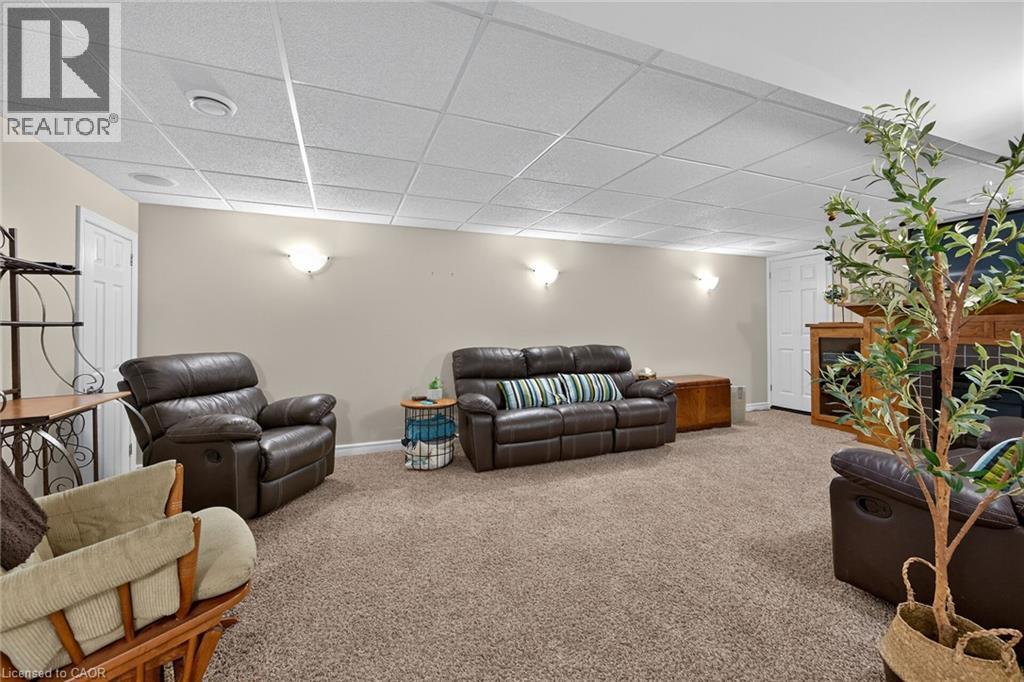2 KEEN Street - Image 26