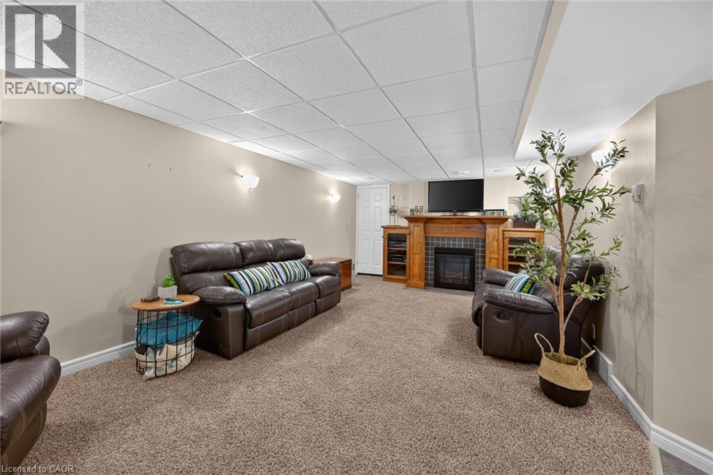 2 KEEN Street - 25