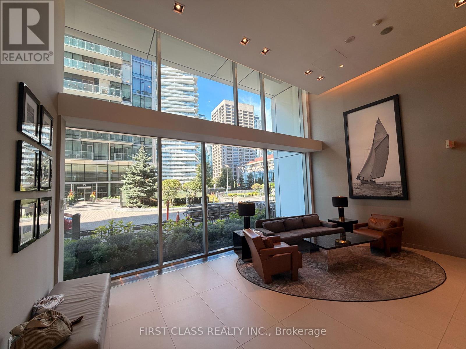 39 Queens Quay East — photo 30