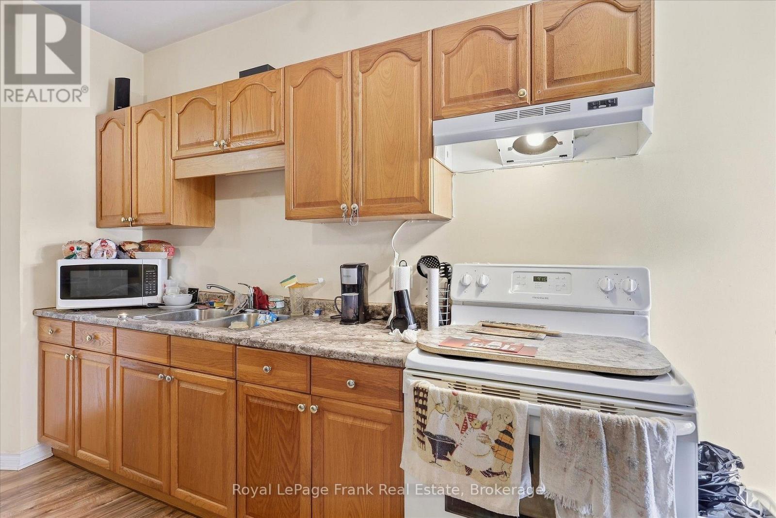 226 LAKE STREET - Image 9