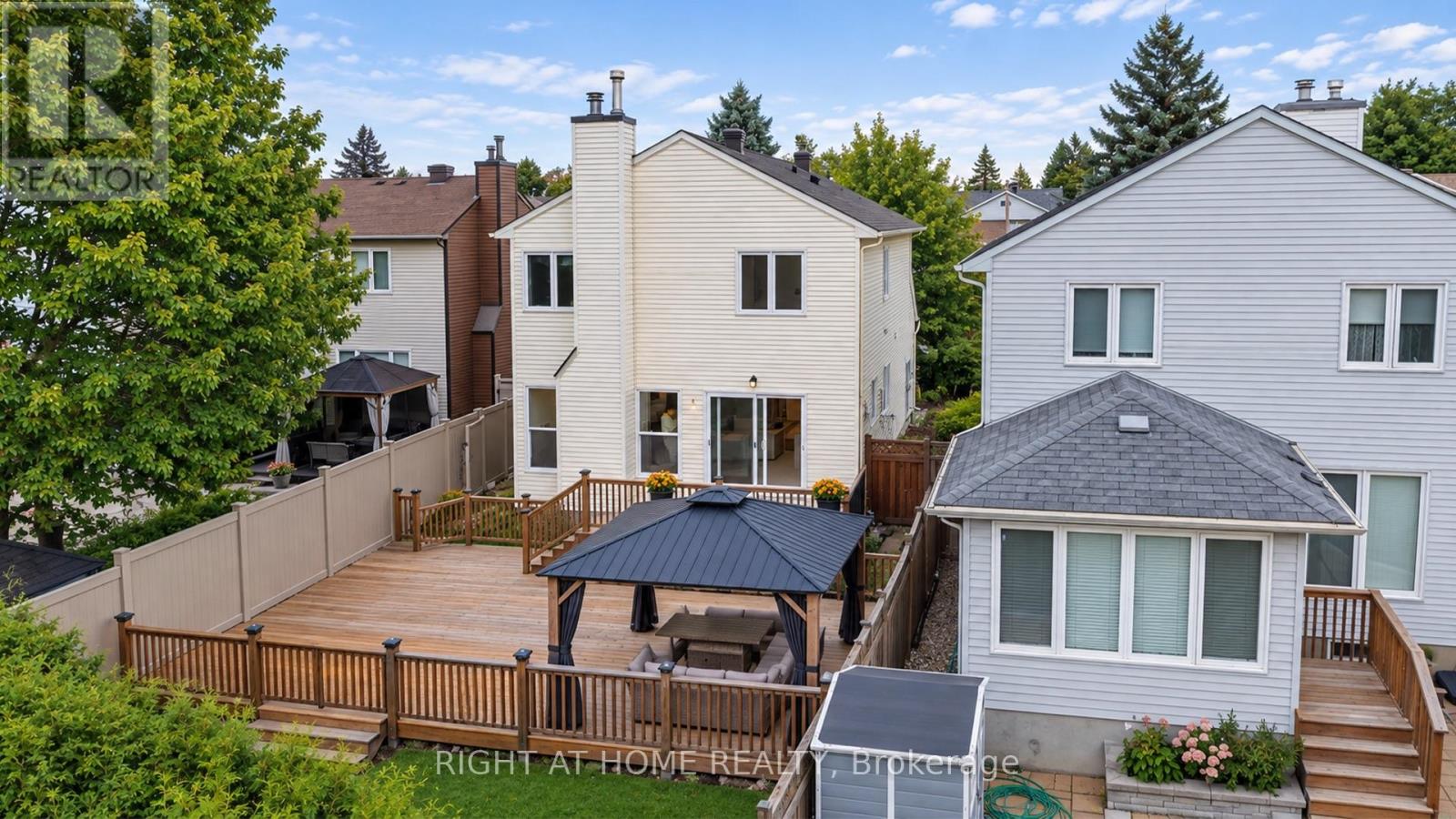 672 FARMBROOK CRESCENT - 26