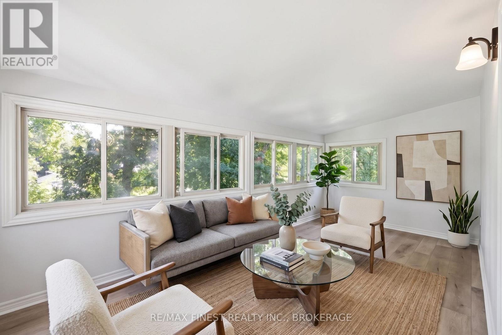 933 MAYFAIR CRESCENT - Image 12
