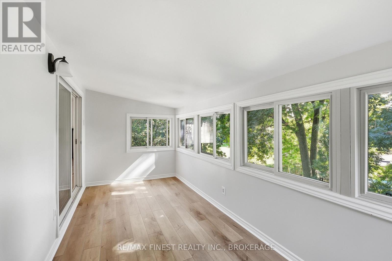 933 MAYFAIR CRESCENT - Image 13