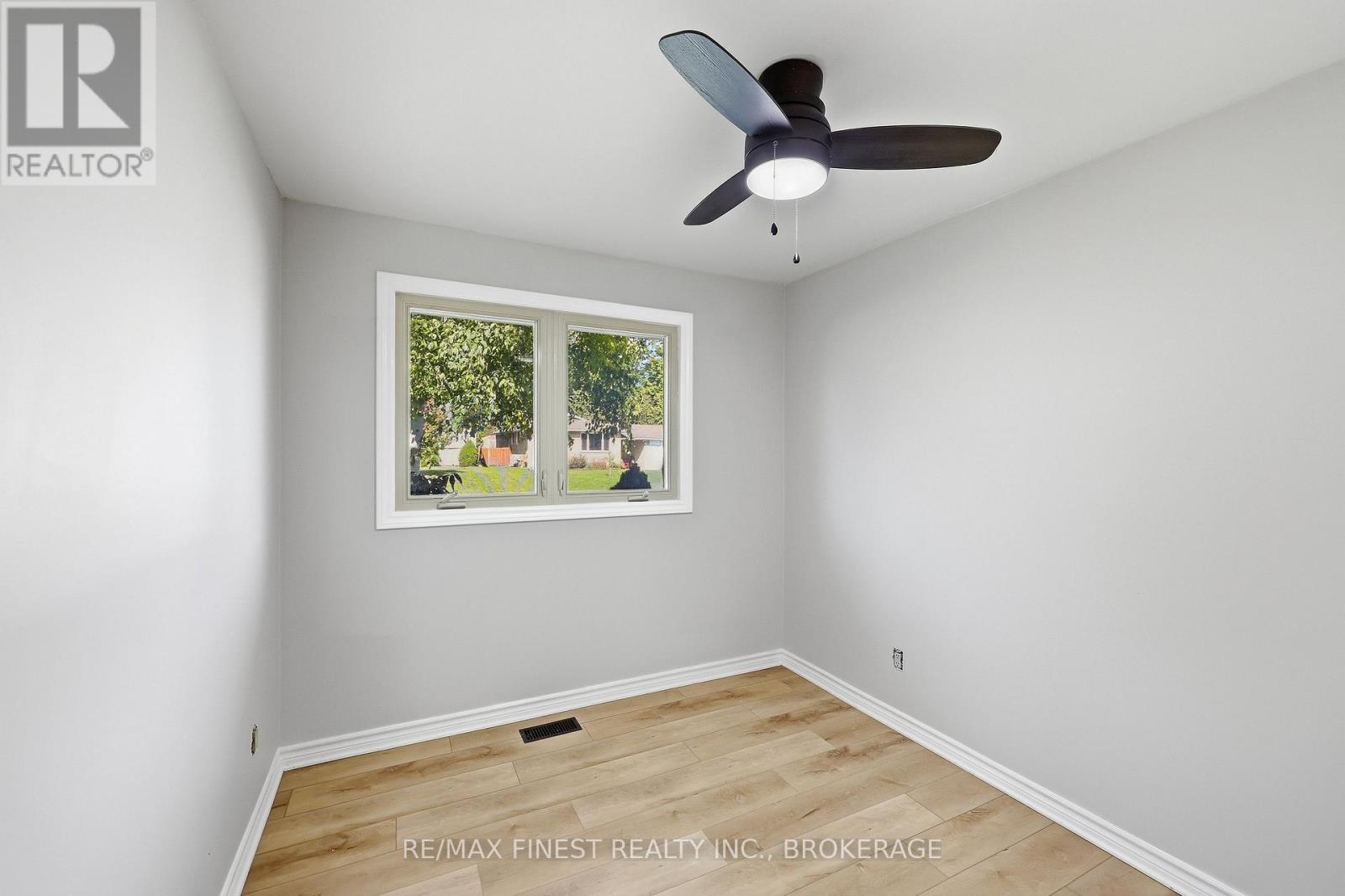 933 MAYFAIR CRESCENT - Image 22