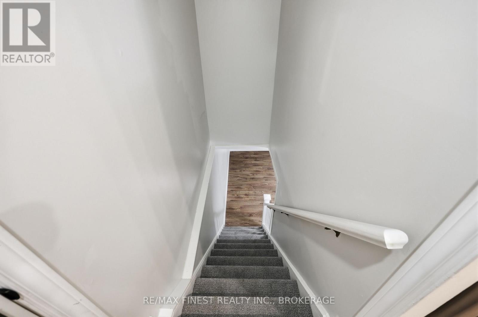 933 MAYFAIR CRESCENT - Image 26