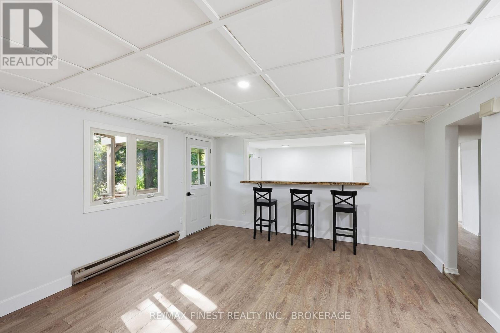 933 MAYFAIR CRESCENT - Image 28