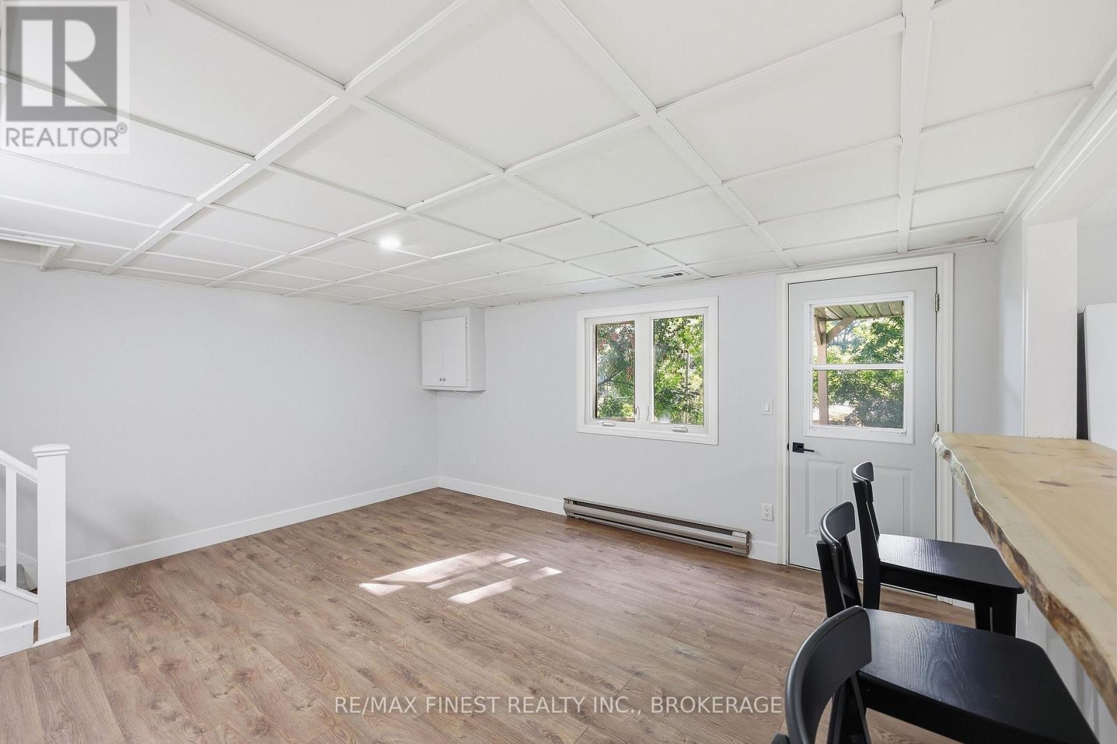 933 MAYFAIR CRESCENT - Image 29