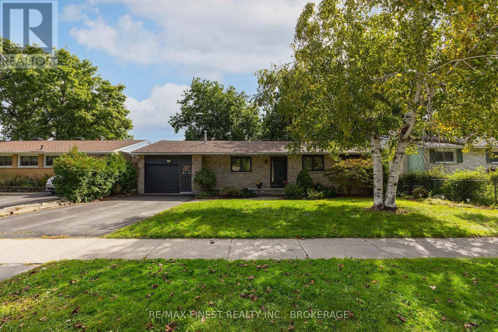 933 MAYFAIR CRESCENT - Image 4