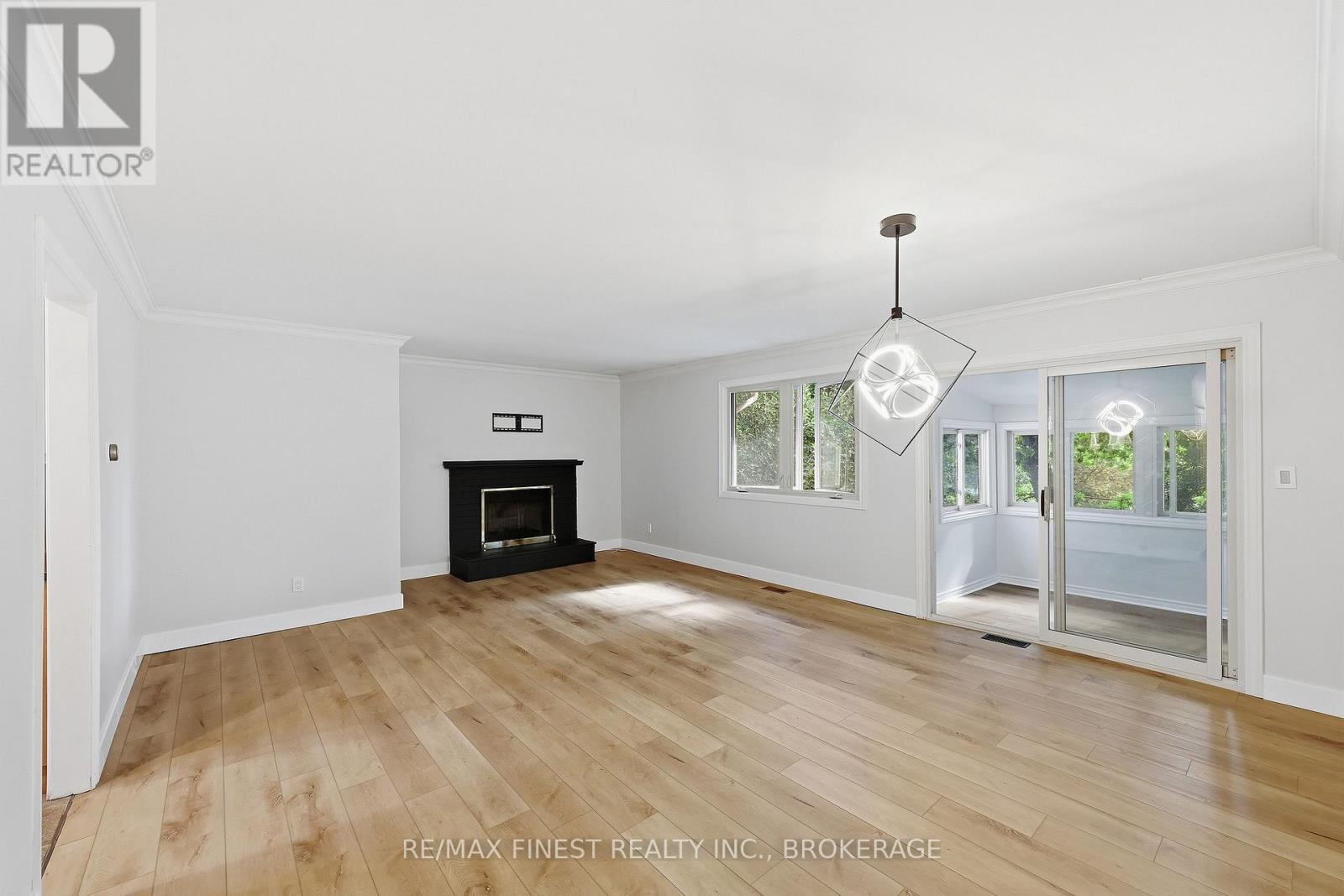 933 MAYFAIR CRESCENT - Image 6