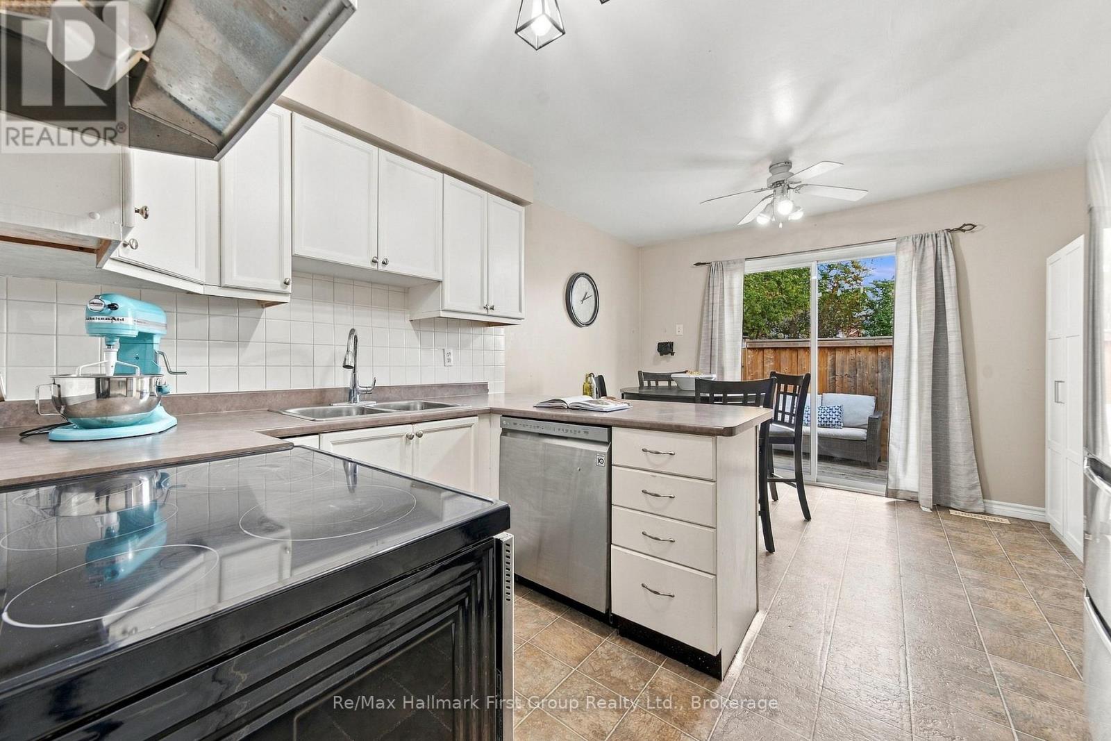 919 HEENAN COURT - Image 9